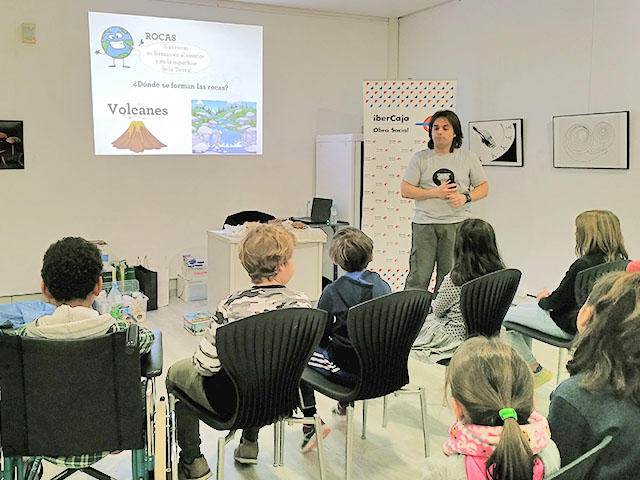 taller de experiencias geologicas para escolares, incluido en el programa didáctico de la fundación Ibercaja