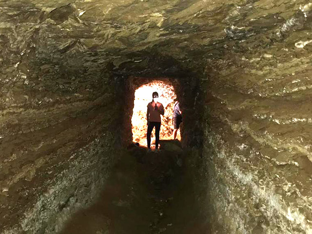 interior de una mina de sal en Valtierra, Navarra